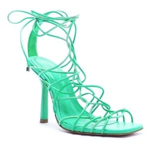 SCHUTZ Heyde Gladiator Ankle Wrap Heel Sandals. Size 8